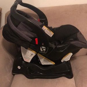INFANT CARSEAT!!!